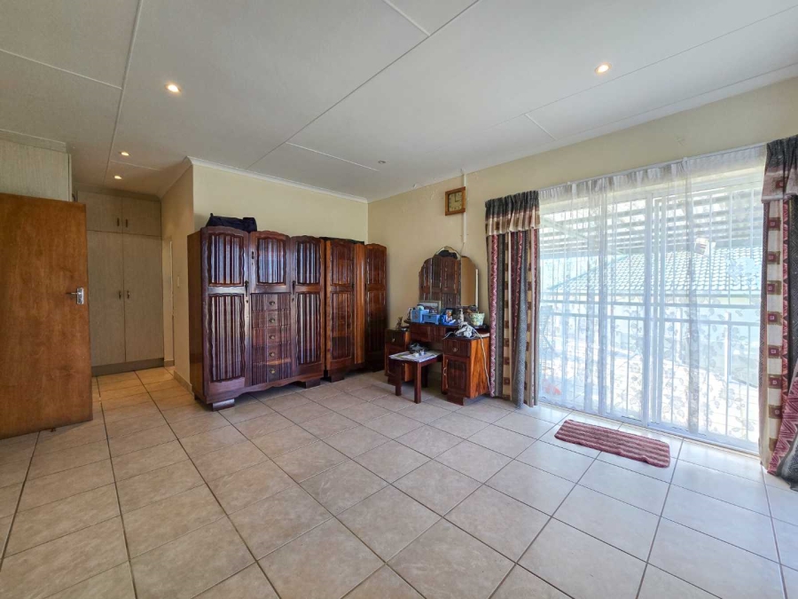 3 Bedroom Property for Sale in Stilbaai Wes Western Cape
